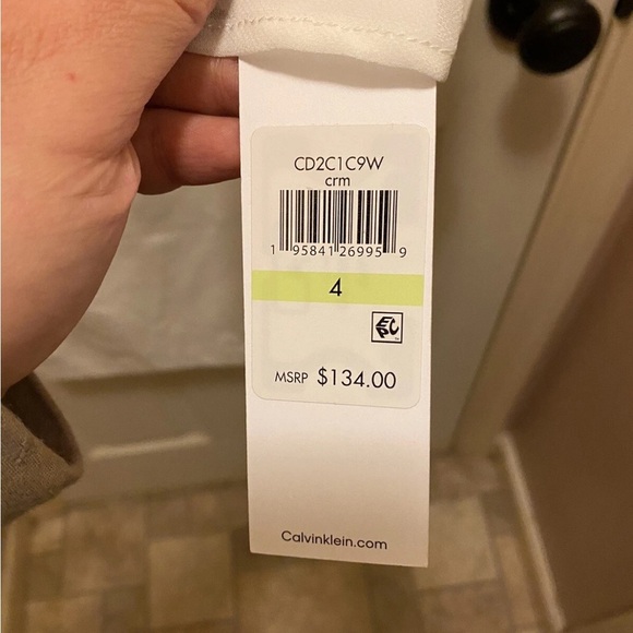 Calvin Klein Women's Off- White Dress with Ruffle Sleeves Sz 4 NWT - Picture 2 of 14